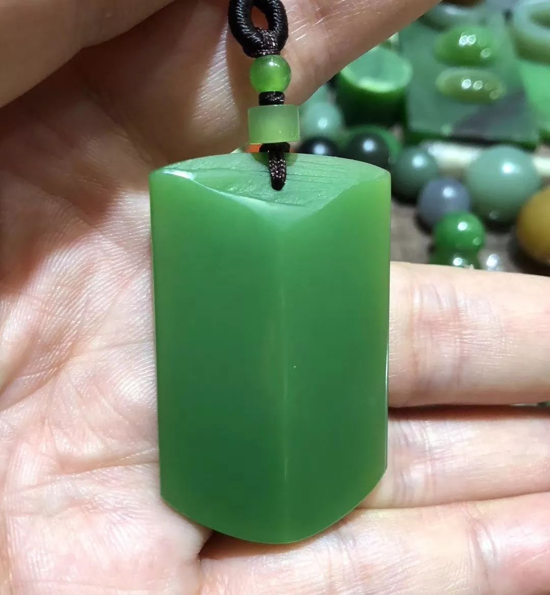 玉石批发地五花八门的碧玉世界  第19张