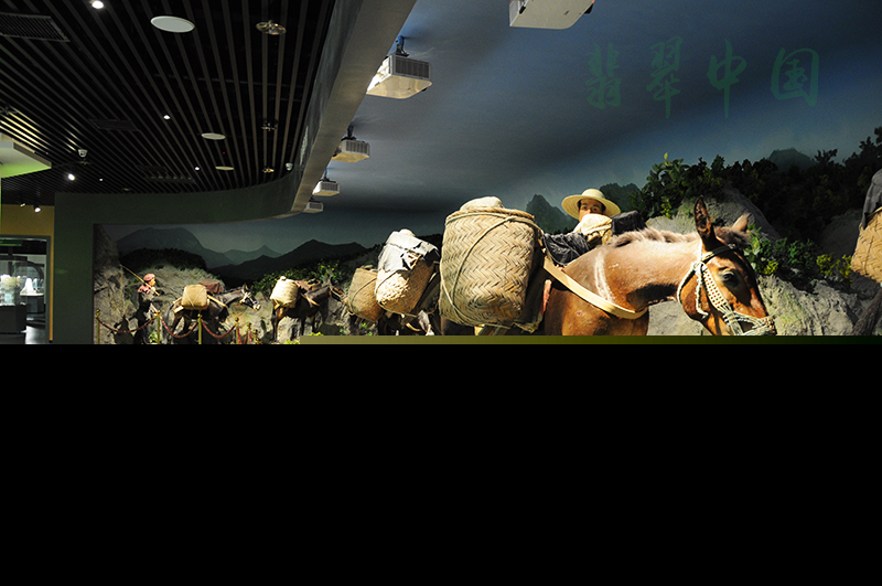 a货三色翡翠手镯价格瑞丽珠宝翡翠博物馆即将开放  第2张