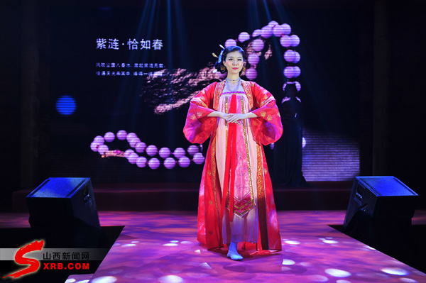 价值近百亿翡翠精品亮相太原（多图）  第2张