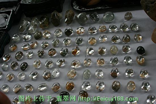 翡翠手镯贴吧精品记者参观瑞丽玉石市场 体验玉石诱惑 组图二  第4张