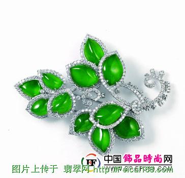 翡翠手镯 浮棉金六福珠宝玉石带来夏日凉爽触感[组图]  第3张