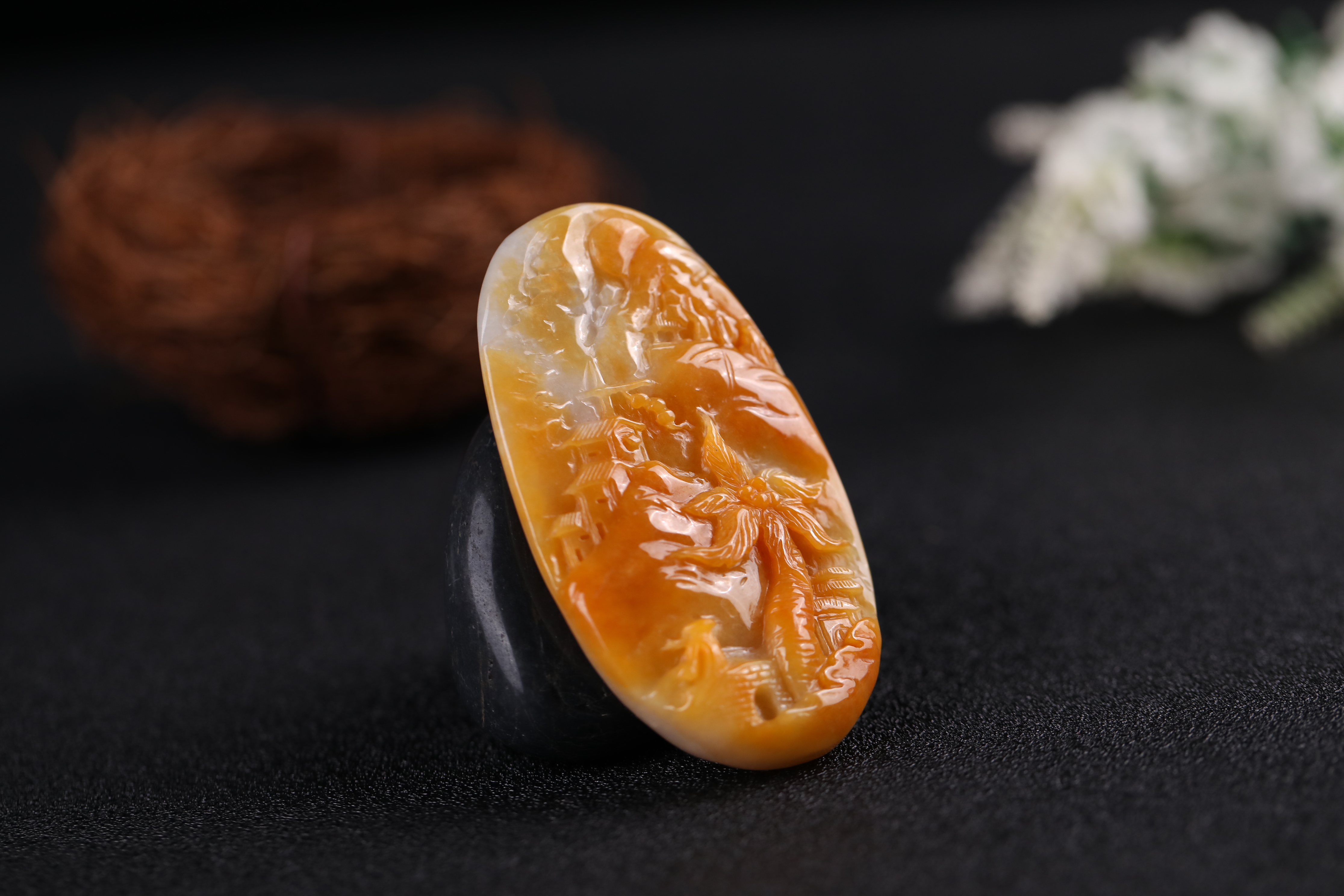 为什么翡翠可以这么五彩缤纷，它的颜色都是怎么来的？  第2张