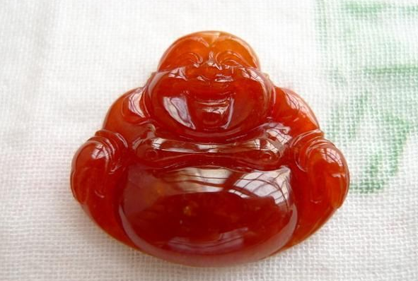 翡翠小知识：翡翠有红色的么？  第3张