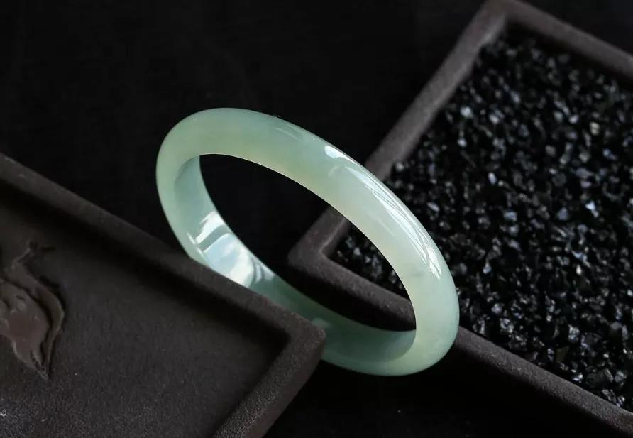 2021年是买翡翠的好时机吗？  第17张