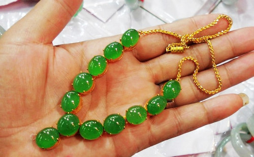 一个冰种翡翠观音多少钱冰晶玉洁翡翠玉 夏日清凉自然风  第2张