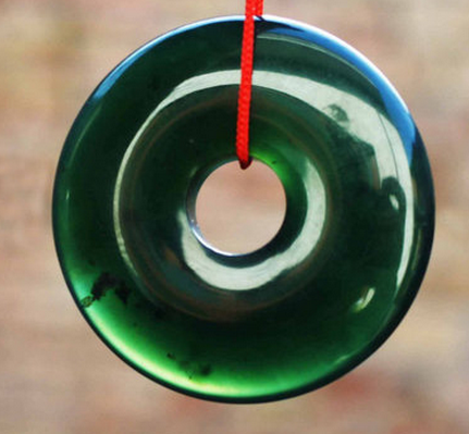 翡翠赌石价格蜡皮壳蓝田玉为什么从那么早开始就那么珍贵，它到底有什么好处？  第1张