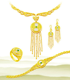 翡翠价格金雅专业诠释“金镶玉”的时尚文化(组图)  第5张