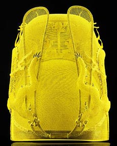 翡翠挂件上蛇形图昭仪翠屋优雅绽放鄂尔多斯珠宝展  第2张