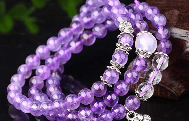 翡翠绿手镯鉴定紫水晶是越紫越好吗 紫水晶颜色越深越好吗  第3张