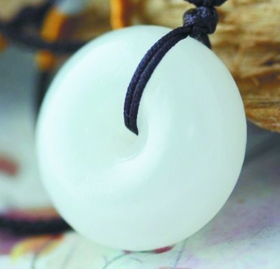 玉项链配金吊坠认清网购中的玉石李鬼：白玉篇  第3张