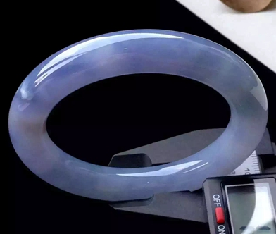 翡翠毛料一般什么价格你的手镯价值有多高？最先看的不是种水色而是它！  第5张