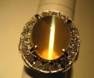 猫眼石蕴意功效？神秘宝石金绿猫眼的辨伪。  第2张