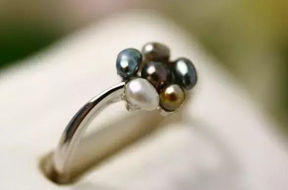 翡翠手镯像果冻珍珠的100种造型！不仅有圆的，还有爱心形、半圆形、像钻石的……  第16张