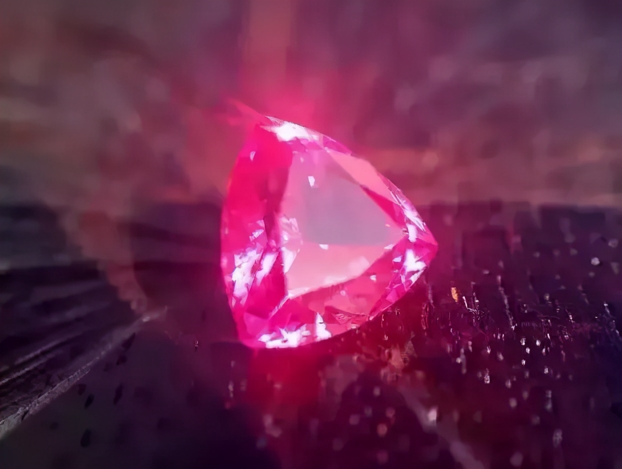 红色尖晶石：低调的“霸主”  第34张