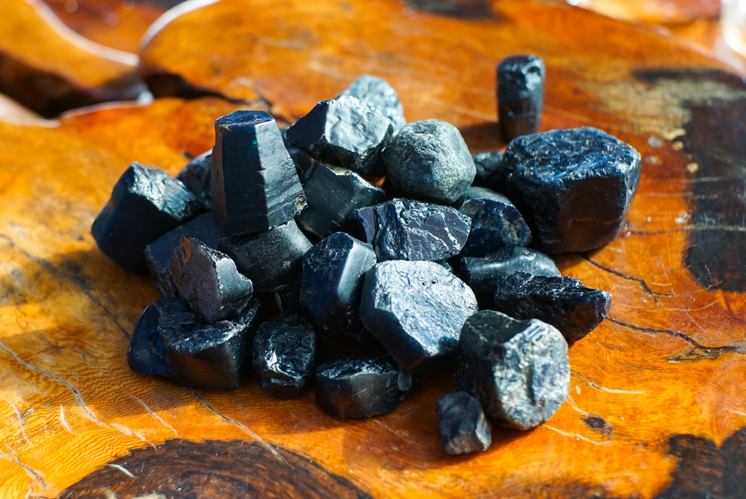 蓝宝石有多珍贵，每块原石都价值数万元到数十万元  第3张