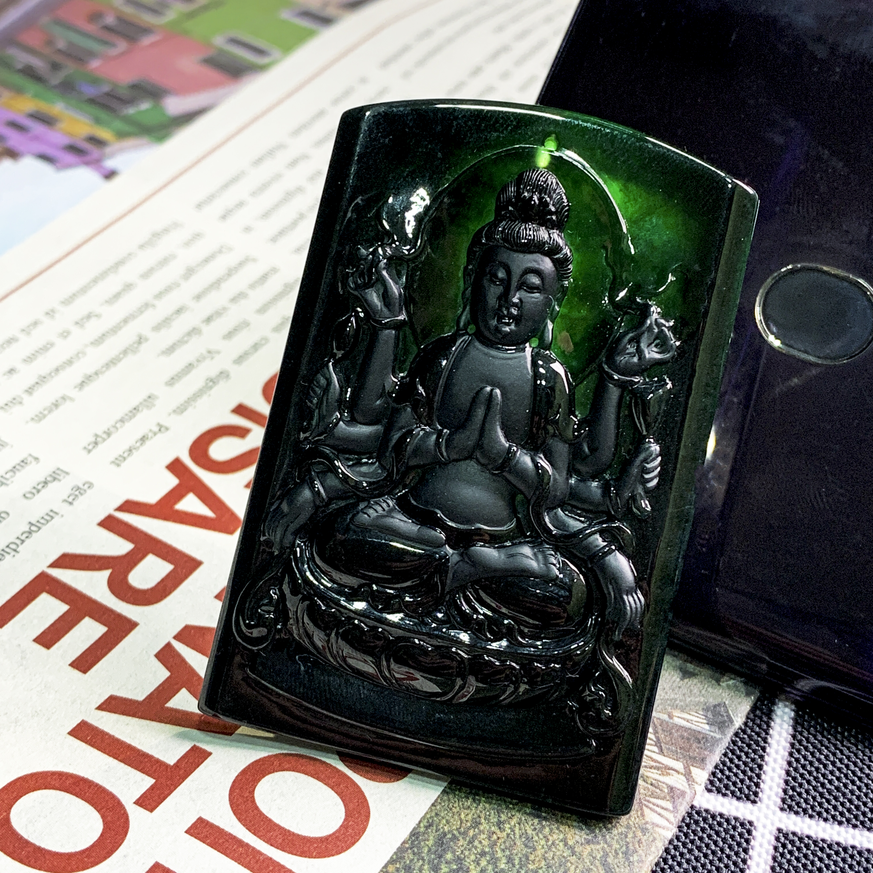 别看墨翠长得“黑”，就觉得墨翠是黑色的翡翠  第4张