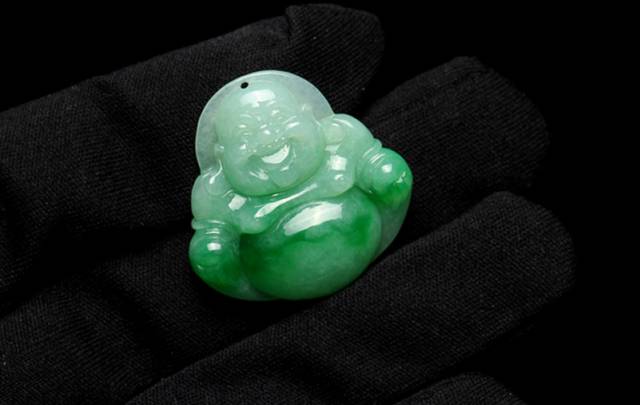 疯狂的玉石—翡翠，为何狂涨不停？  第6张