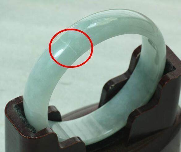 大马砍绿翡翠挂件新手选购翡翠的主要考虑因素，影响翡翠价值的几大要素  第2张