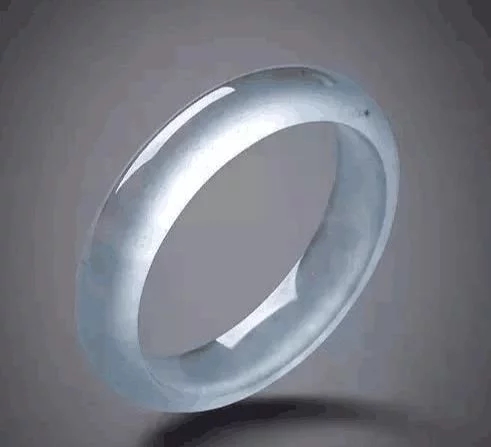 翡翠的价格为什么差距那么大？看着差不多的价格差那么多  第1张