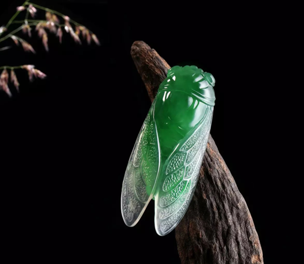 翡翠手镯抛光粉劲爆！翡翠矿区2021年停产，翡翠还能不能收藏？！  第7张