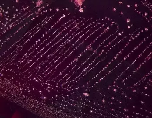 哪种绿翡翠手镯好如果矿物会说话——尖晶石  第14张