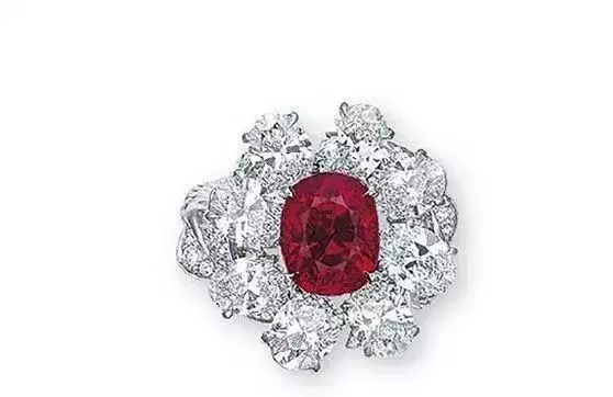 哪种绿翡翠手镯好如果矿物会说话——尖晶石  第20张