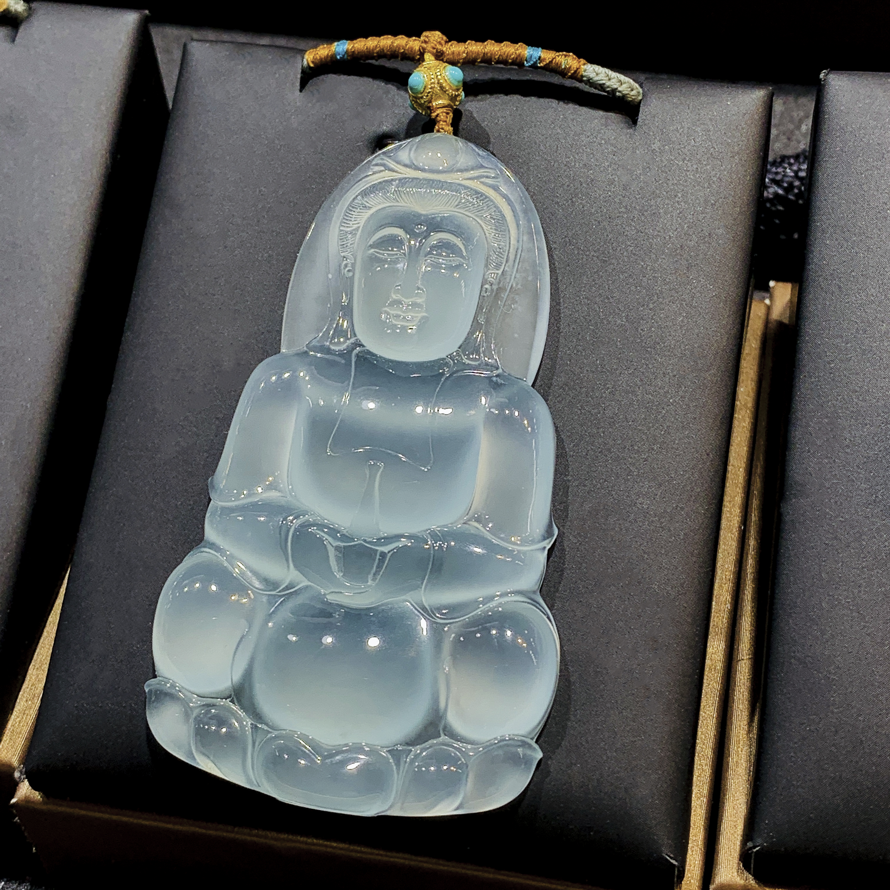 翡翠究竟是投资还是收藏？弄懂这个问题再购买翡翠，一定不吃亏  第3张