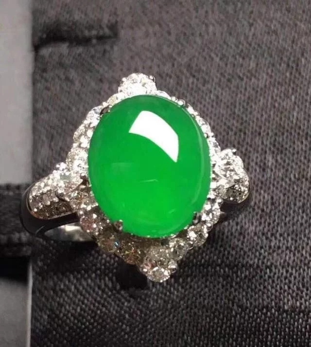 翡翠的价格为什么差距那么大？看着差不多的价格差那么多  第14张