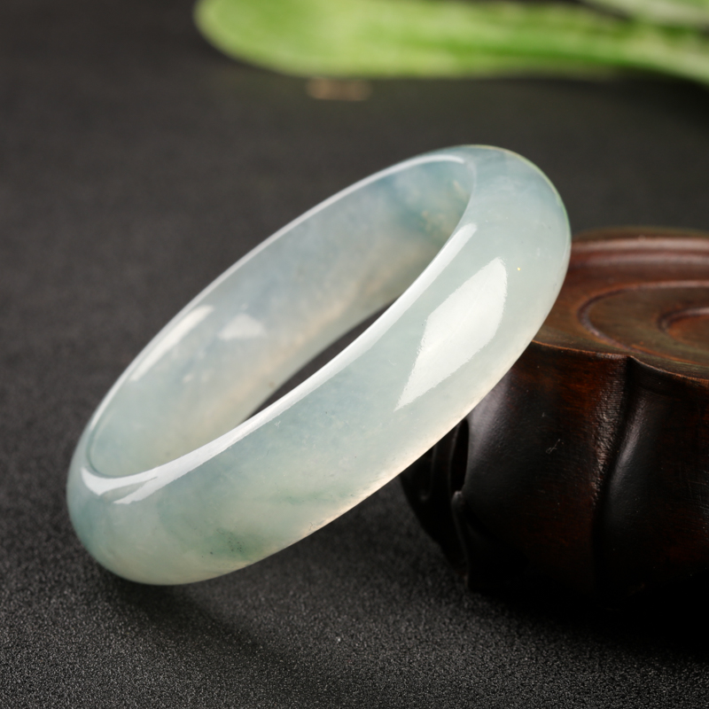 手镯——腕间的深情，早已不仅仅是装饰而已  第3张