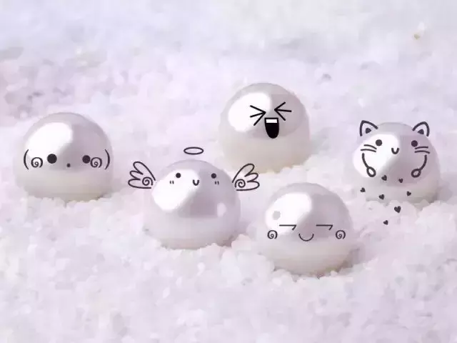 翡翠手镯像果冻珍珠的100种造型！不仅有圆的，还有爱心形、半圆形、像钻石的……  第1张