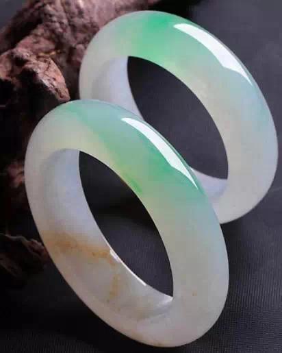 全方面解读翡翠手镯价值！  第12张