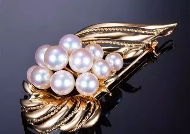 翡翠手镯像果冻珍珠的100种造型！不仅有圆的，还有爱心形、半圆形、像钻石的……  第22张