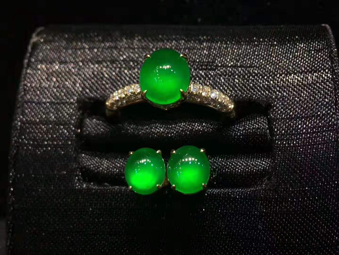 时间赋予的美丽矿藏——翡翠，有着怎样的档次级别，怎么去识别？  第2张