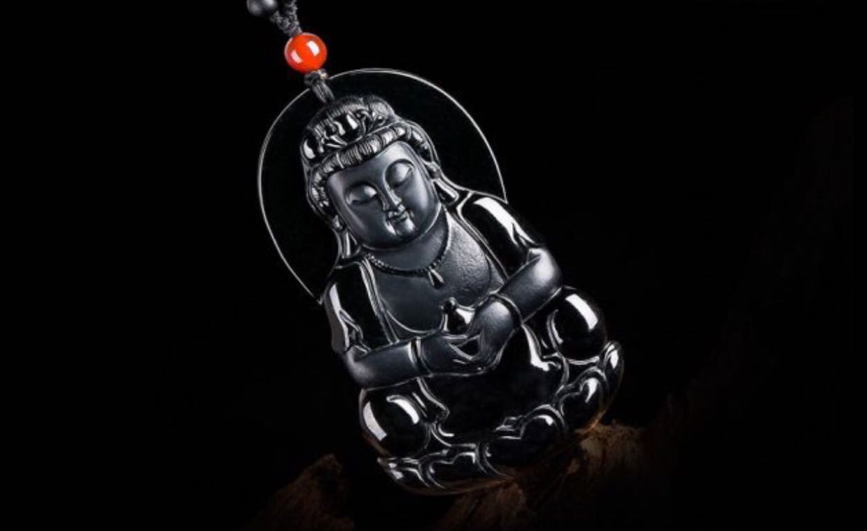 浅绿翡翠挂件a货价格新手如何看墨翠翡翠及其价值  第1张