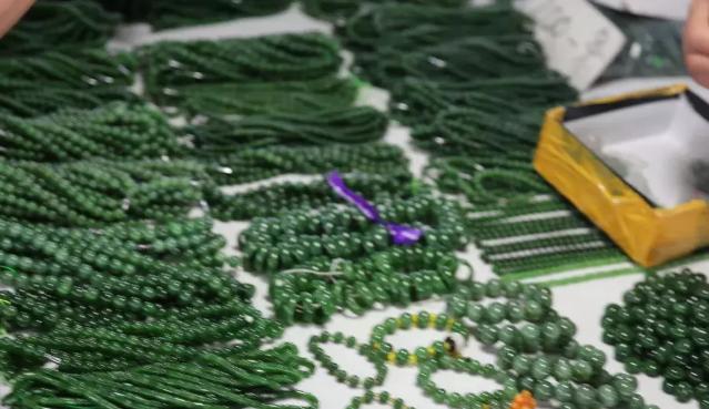 碧玉的五大门派：最贵的公斤几十万，最便宜的一块几百块  第7张