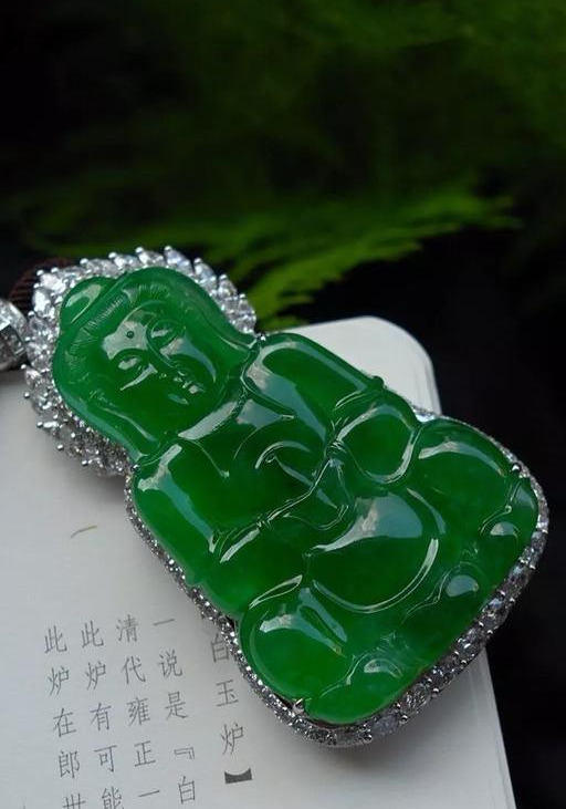 五年内，翡翠市场最具收藏价值的4件翡翠  第10张