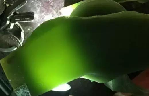 如何鉴定翡翠珠宝了解各种碧玉的优缺点  第17张