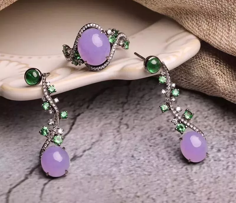 五年内，翡翠市场最具收藏价值的4件翡翠  第15张