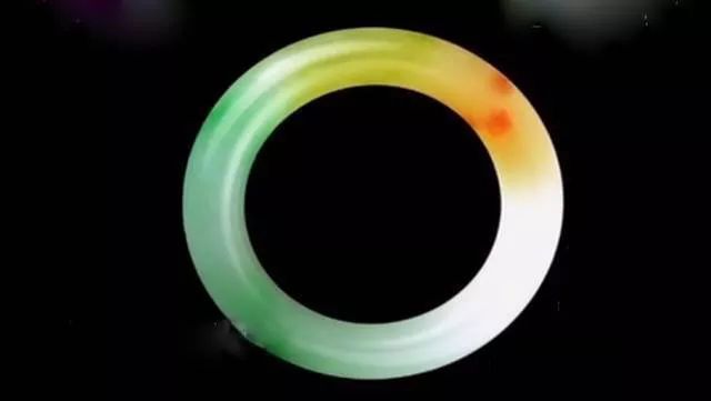 苏州翡翠手镯回收2021年翡翠要被挖没了？什么样的翡翠最具升值空间？  第6张