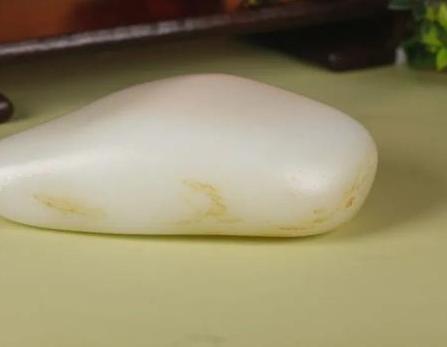 翡翠镯老心料的价格行家买和田玉的七大定律！  第13张