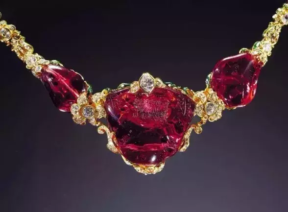 哪种绿翡翠手镯好如果矿物会说话——尖晶石  第3张