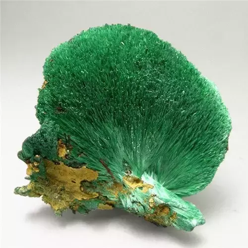 十大极品的翡翠摆件这么美的孔雀石你见过吗？太迷人了！  第1张