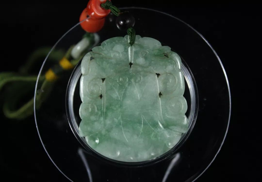 翡翠的前世今生与未来—翡翠的传承与流行  第1张