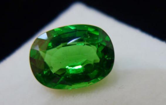 除了祖母绿，这十八种珍稀绿宝石你见过几种  第12张
