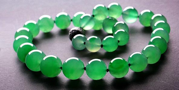 激光雕刻的翡翠浅谈翡翠的历史价值与文化内涵  第1张