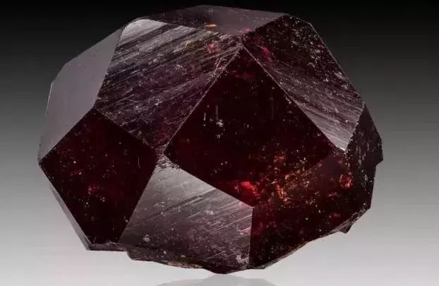 石榴石居然有这么多颜色？  第1张