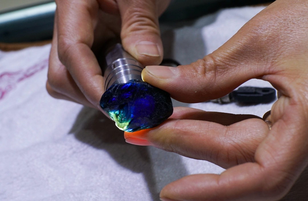 蓝宝石有多珍贵，每块原石都价值数万元到数十万元  第6张