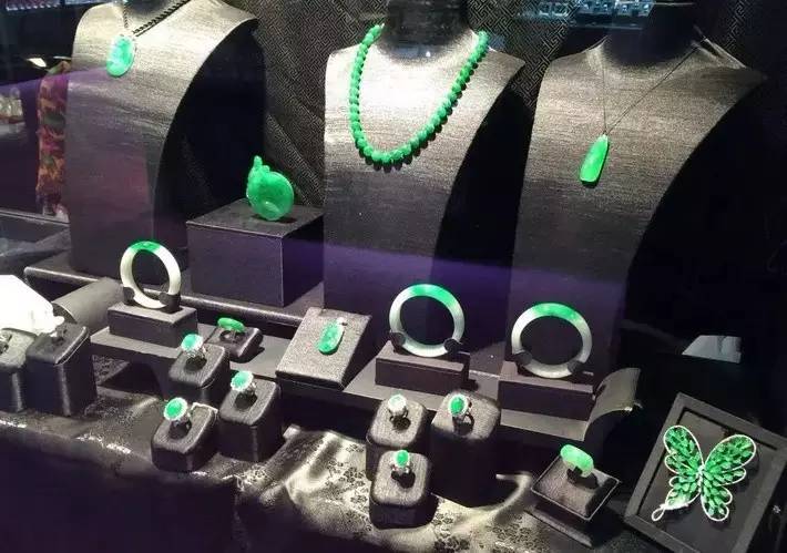 图文教你如何评估翡翠手镯的价值  第5张