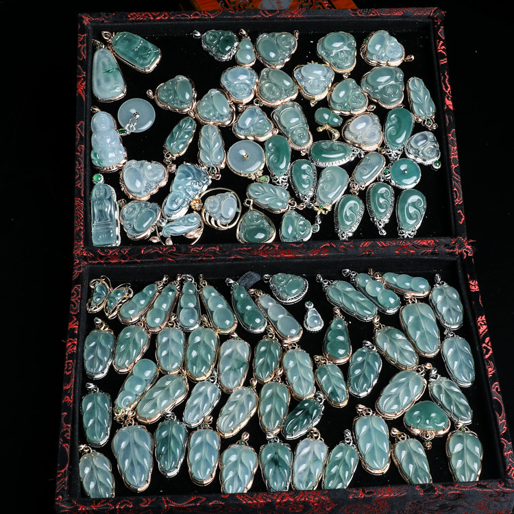 商家是根据什么给翡翠定价的？看这四个方面  第1张