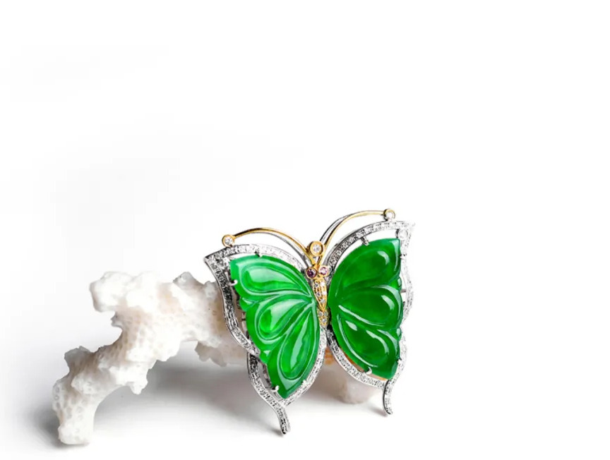 缅甸树化玉原石何为翡翠？翡翠怎样保养，水头更好？  第6张